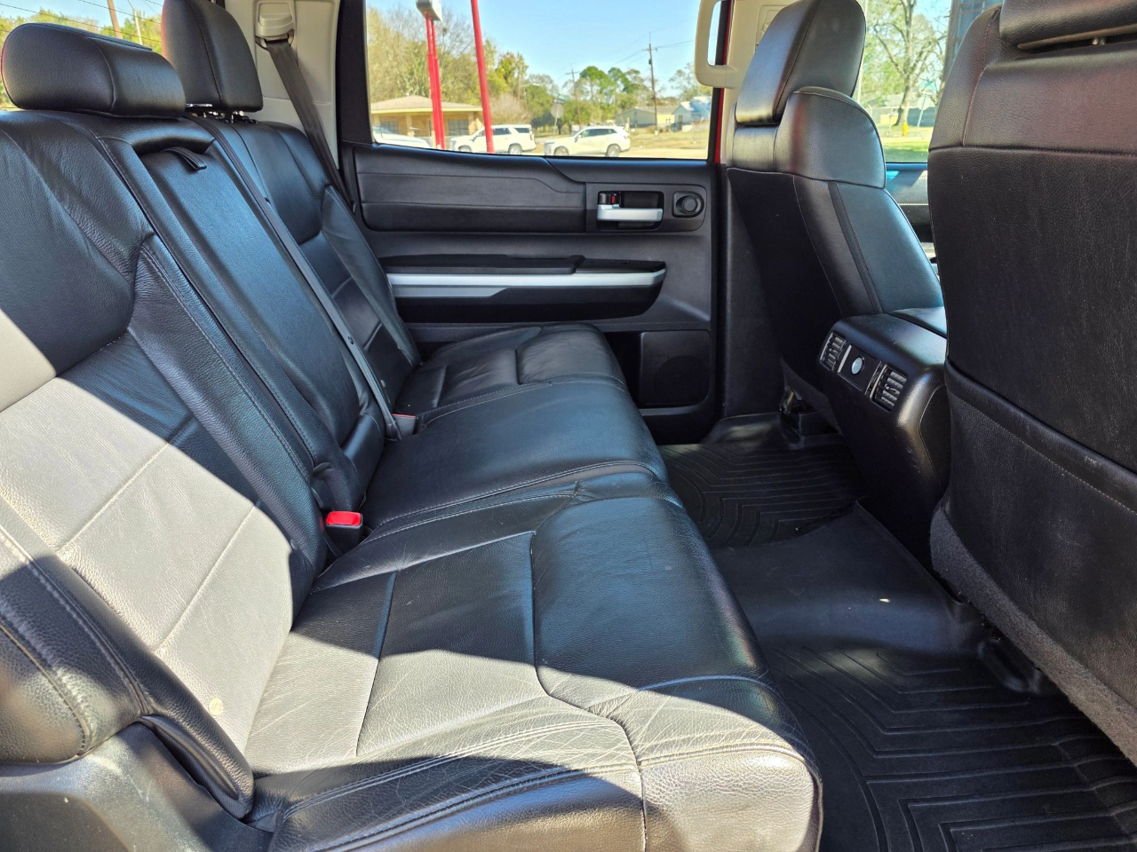 Toyota Tundra 2WD Truck CrewMax 5.7L V8 6-Spd AT LTD (Natl) 2015