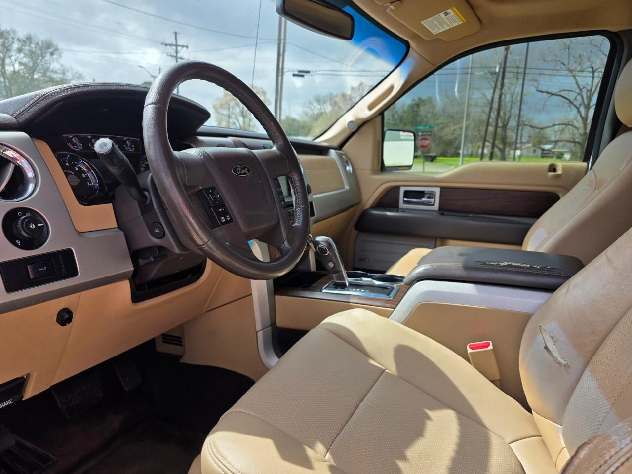 Ford F-150 4WD SuperCrew 145" Lariat 2014