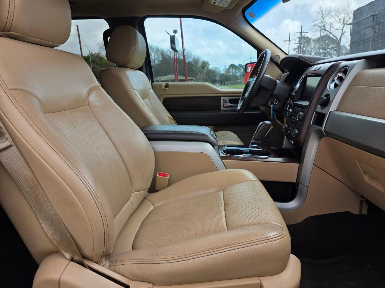 Ford F-150 4WD SuperCrew 145" Lariat 2014