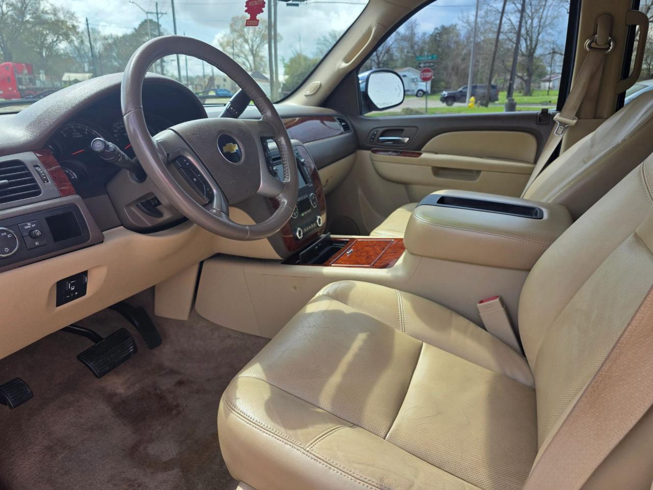 Chevrolet Tahoe 2WD 4dr 1500 LTZ 2011