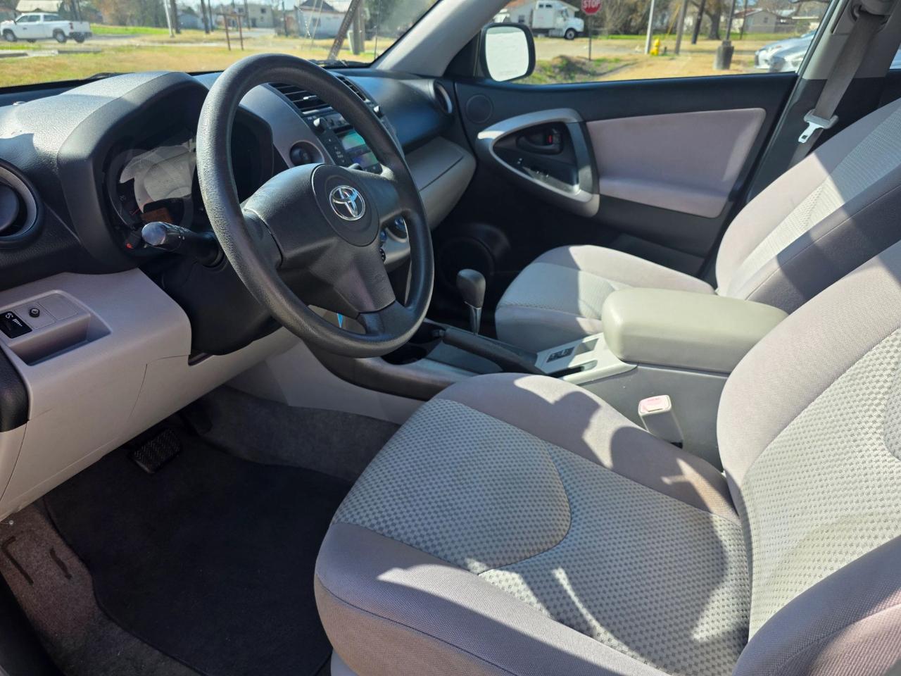 Toyota RAV4 FWD 4dr 4-cyl 4-Spd AT (Natl) 2008