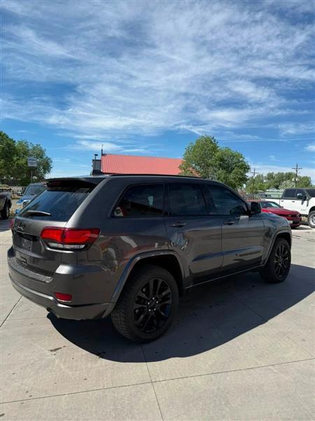 Jeep Grand Cherokee Laredo 4WD 2018