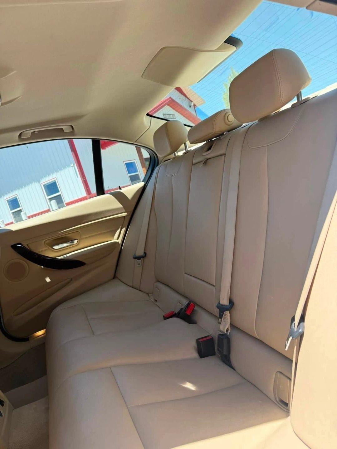 BMW 3-Series 328i xDrive Sedan 2015
