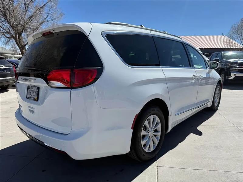 Chrysler Pacifica Touring-L 2017