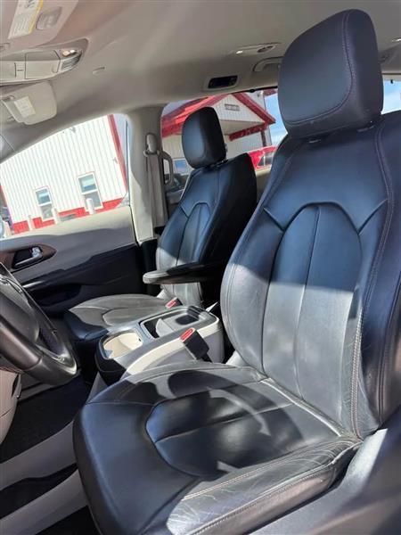 Chrysler Pacifica Touring-L 2017