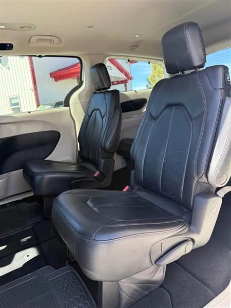 Chrysler Pacifica Touring-L 2017