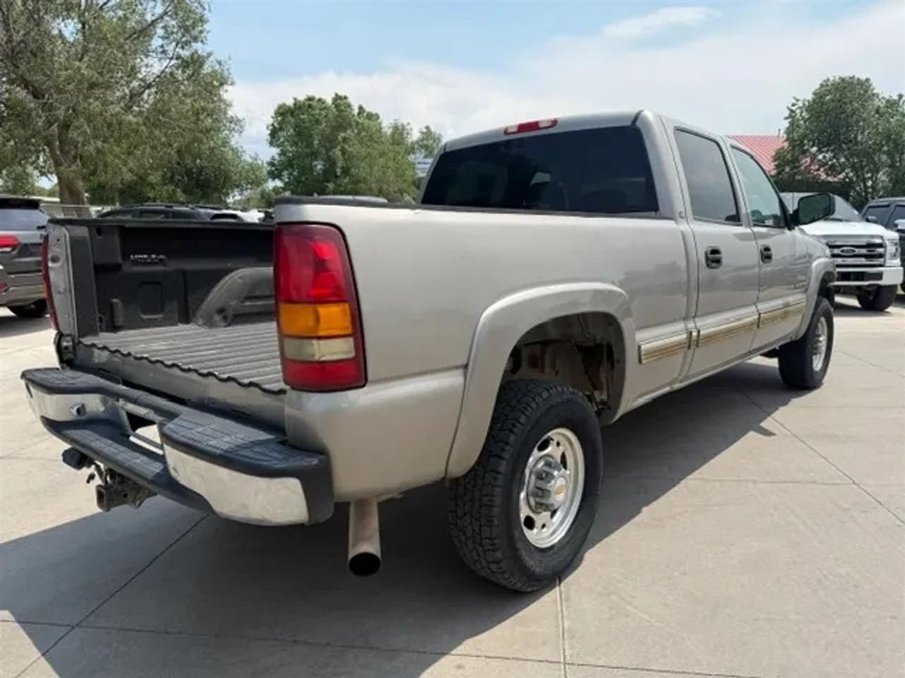 Chevrolet Silverado 2500HD Crew Cab Long Bed 2WD 2001