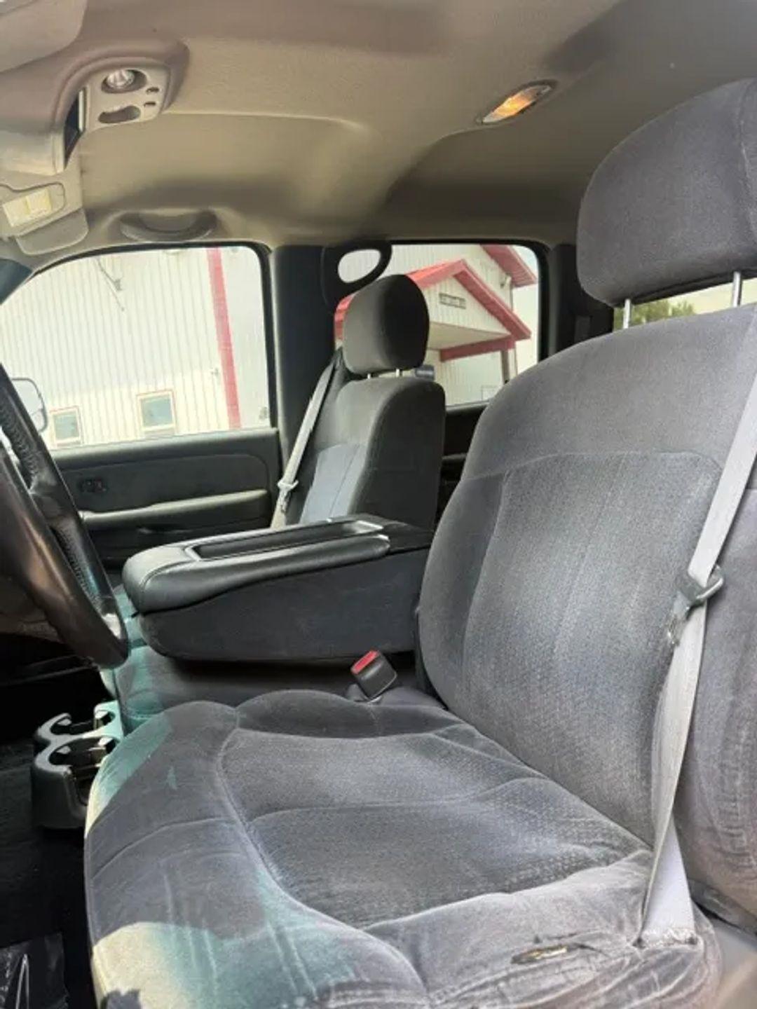 Chevrolet Silverado 2500HD Crew Cab Long Bed 2WD 2001