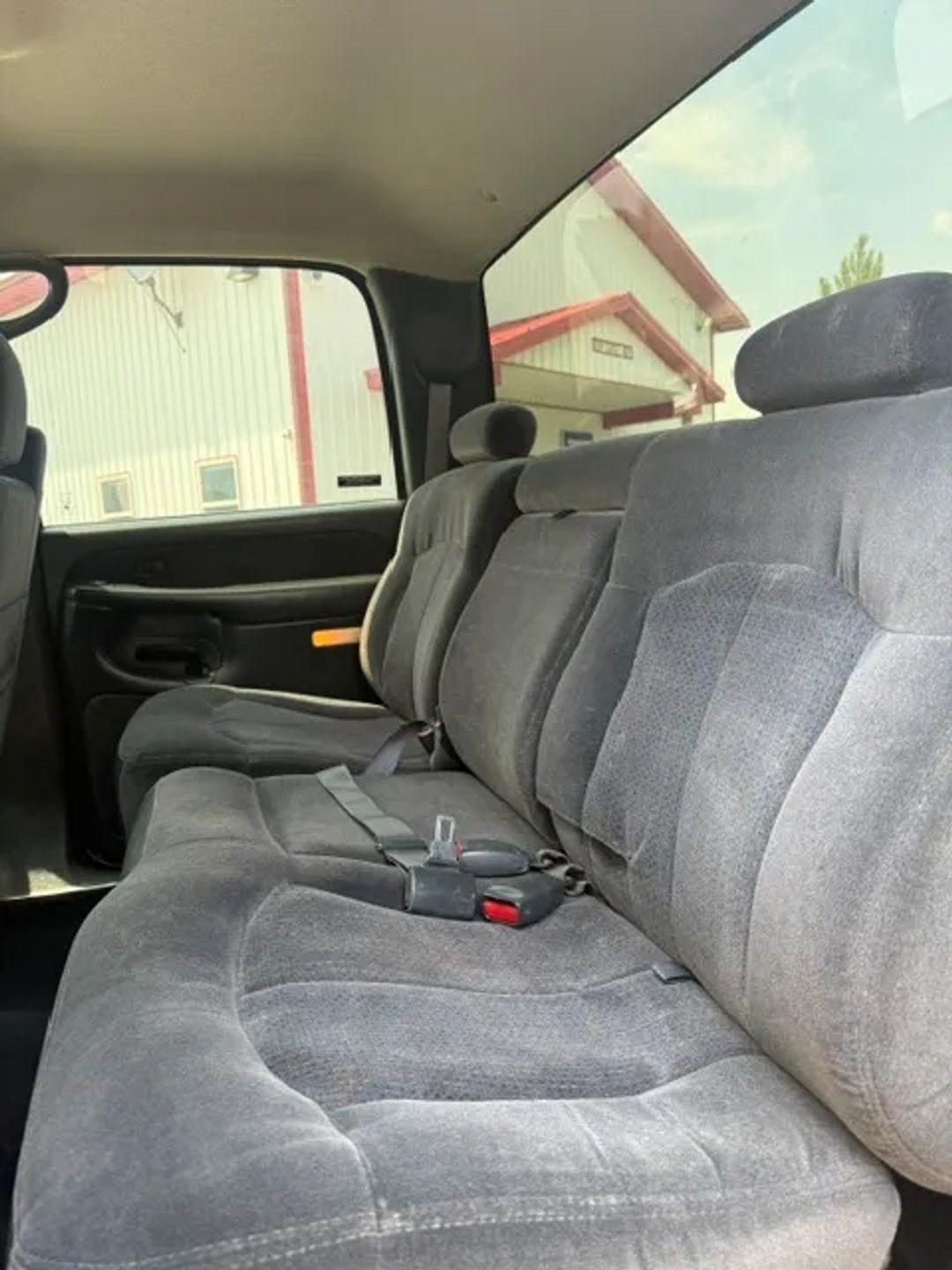 Chevrolet Silverado 2500HD Crew Cab Long Bed 2WD 2001