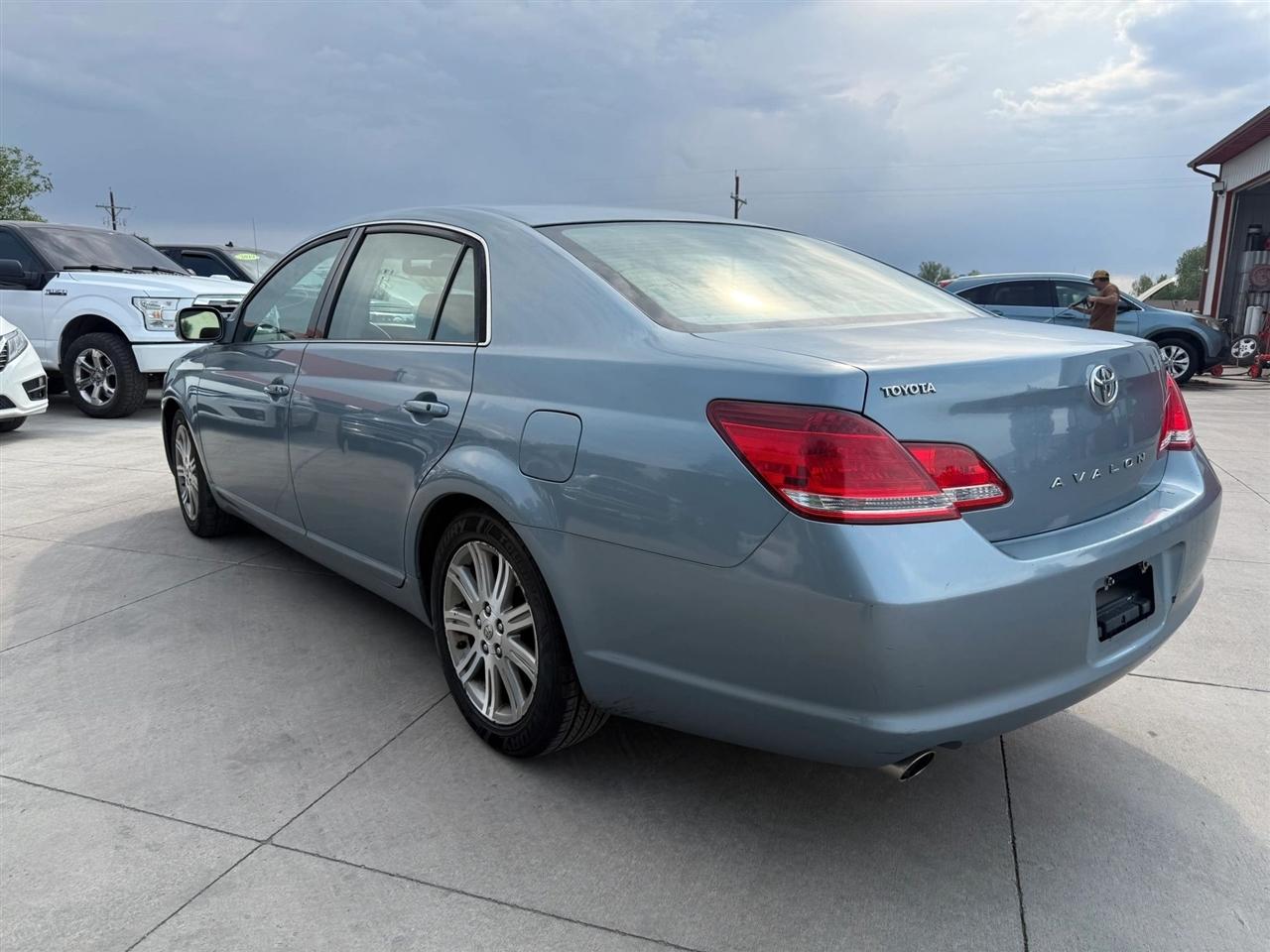 Toyota Avalon Limited 2006