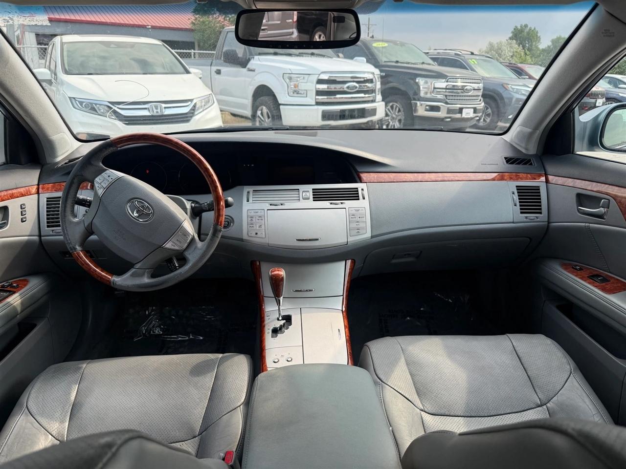 Toyota Avalon Limited 2006