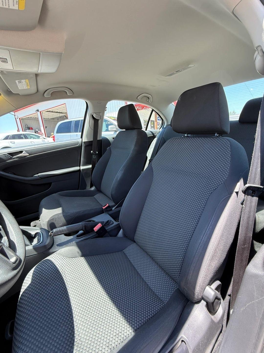 Volkswagen Jetta S 2013
