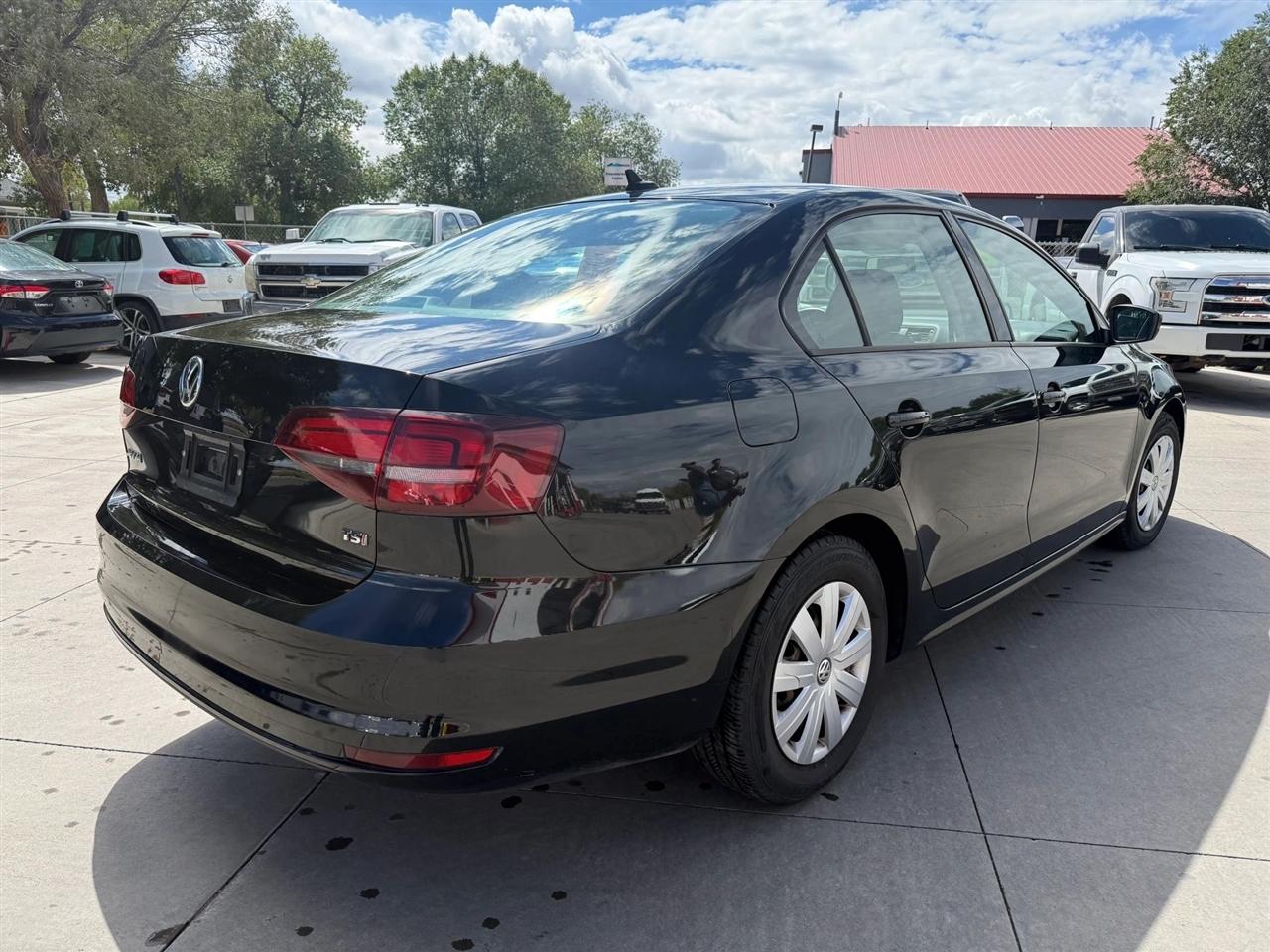 Volkswagen Jetta  2016