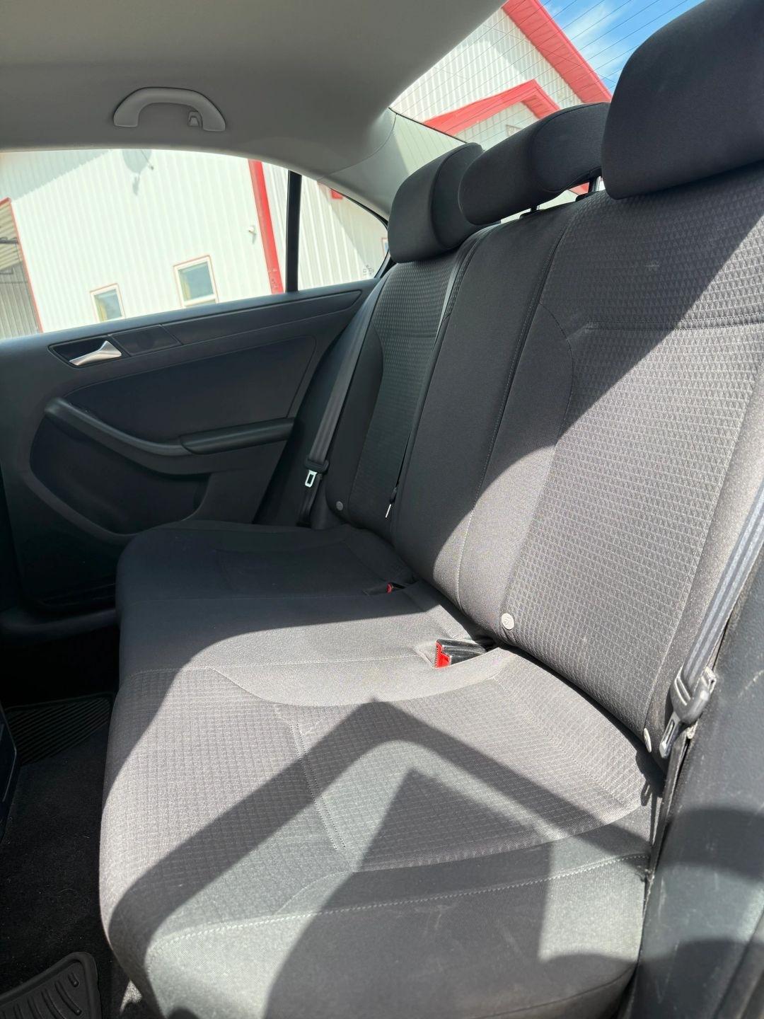 Volkswagen Jetta  2016