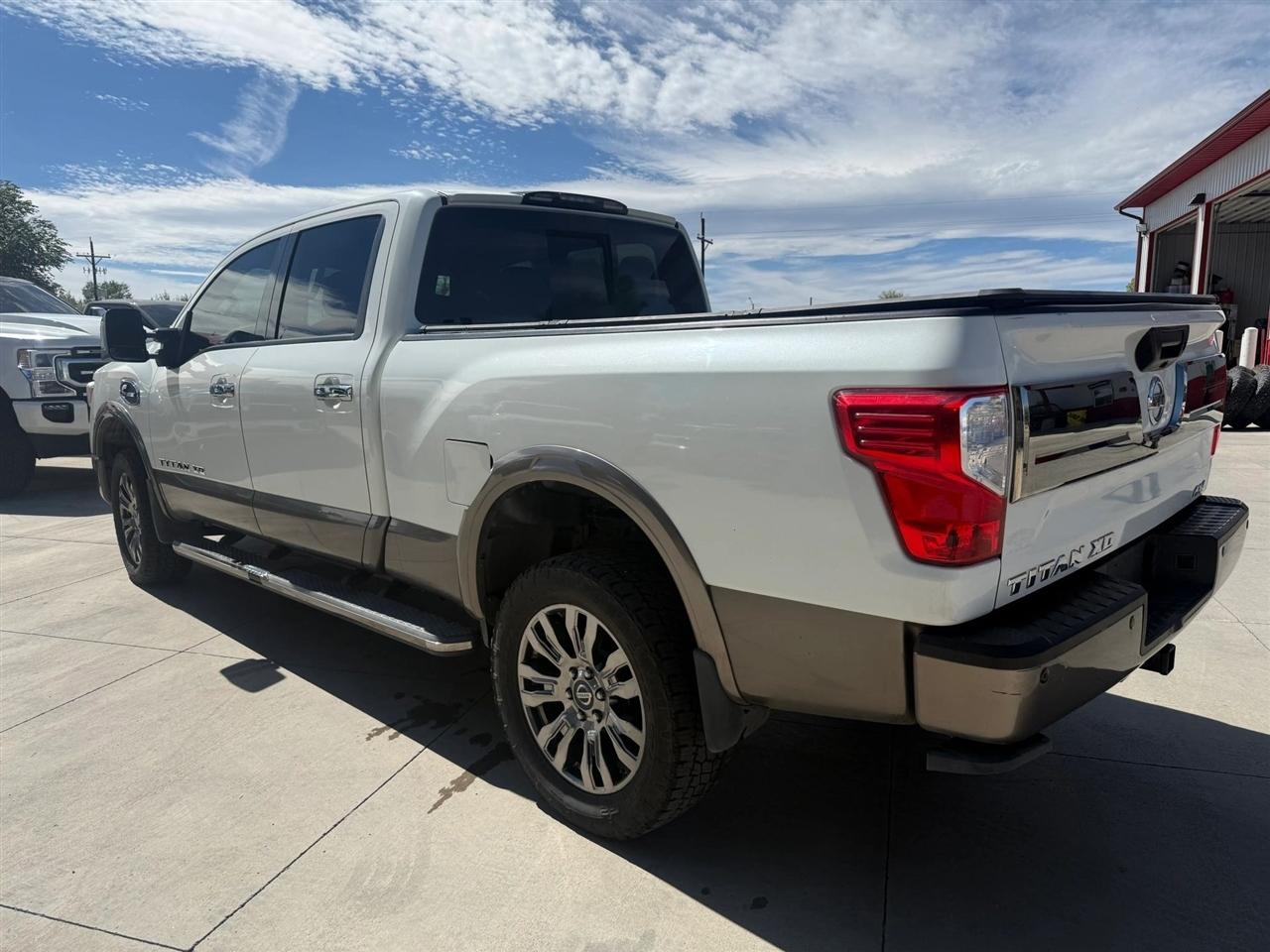 Nissan Titan XD  2016
