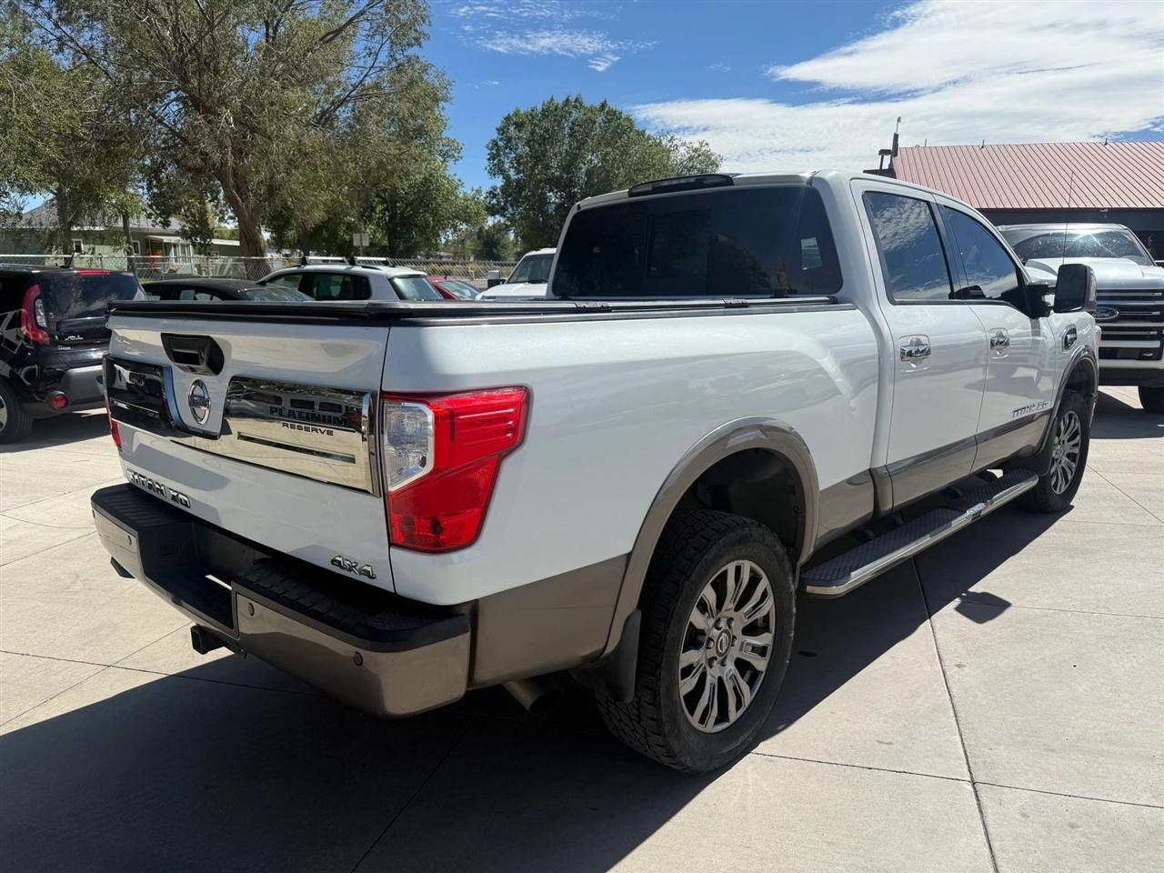 Nissan Titan XD  2016