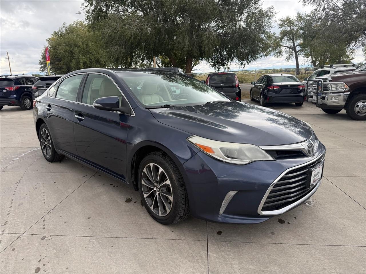 Toyota Avalon  2018