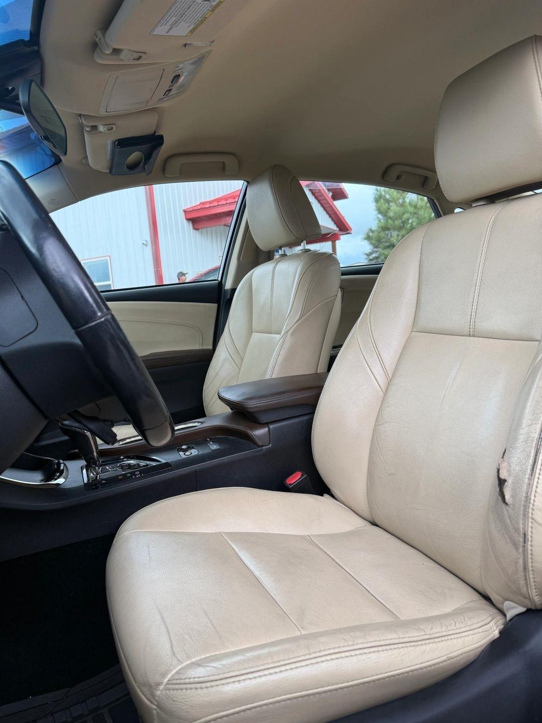 Toyota Avalon  2018
