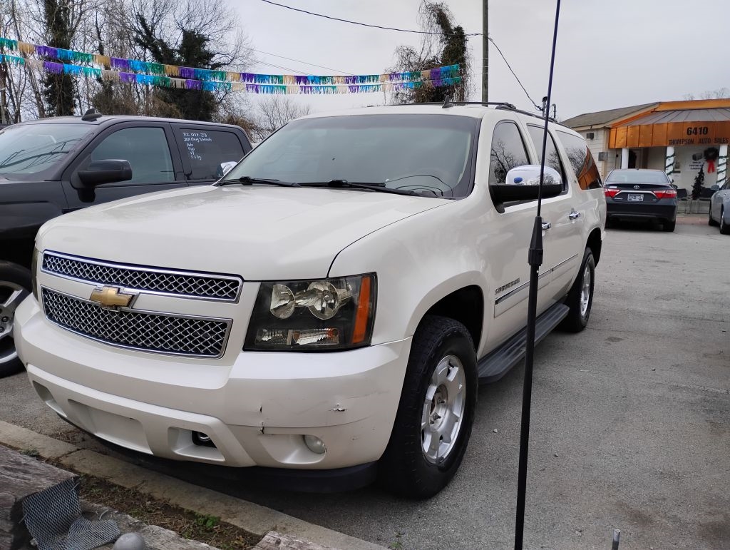 2011 Chevrolet Suburban LTZ's photo