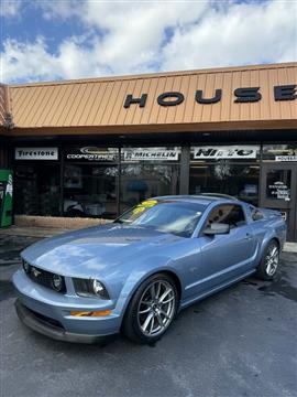 2005 Ford Mustang GT Deluxe Coupe