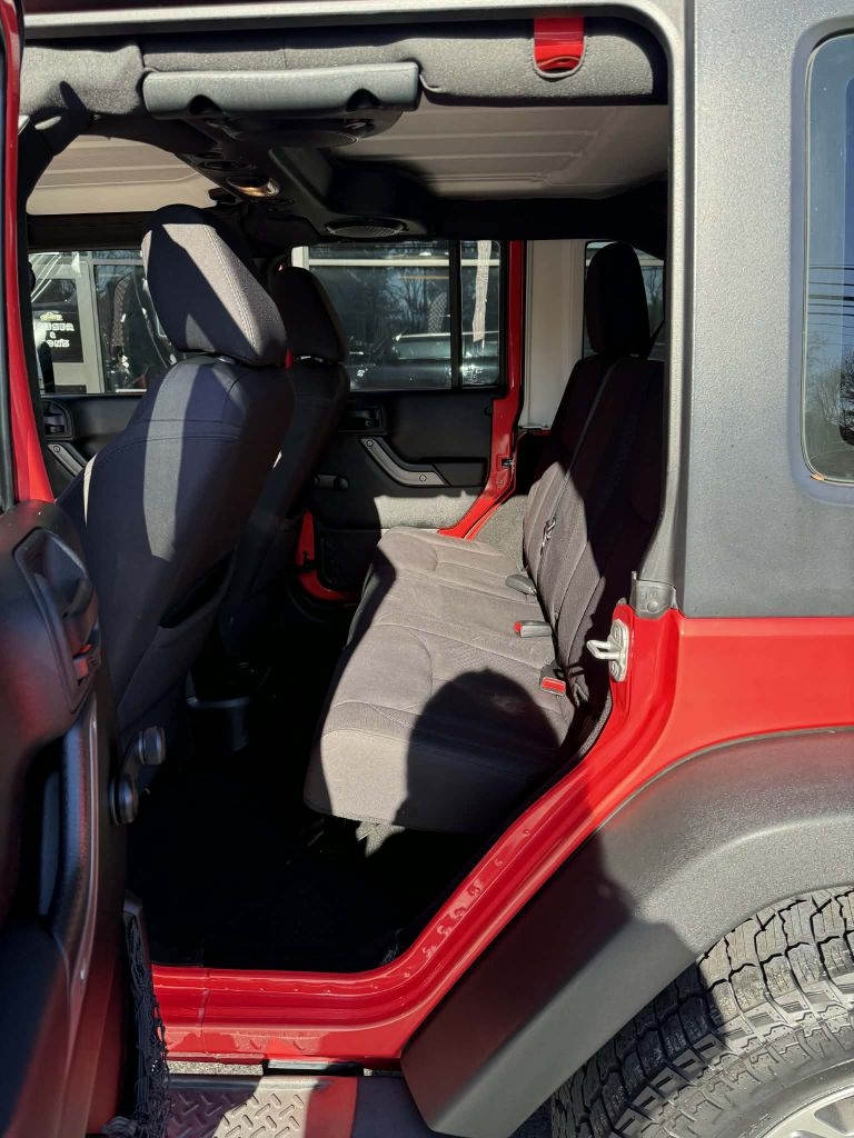 Jeep Wrangler Unlimited Sport 4WD 2013