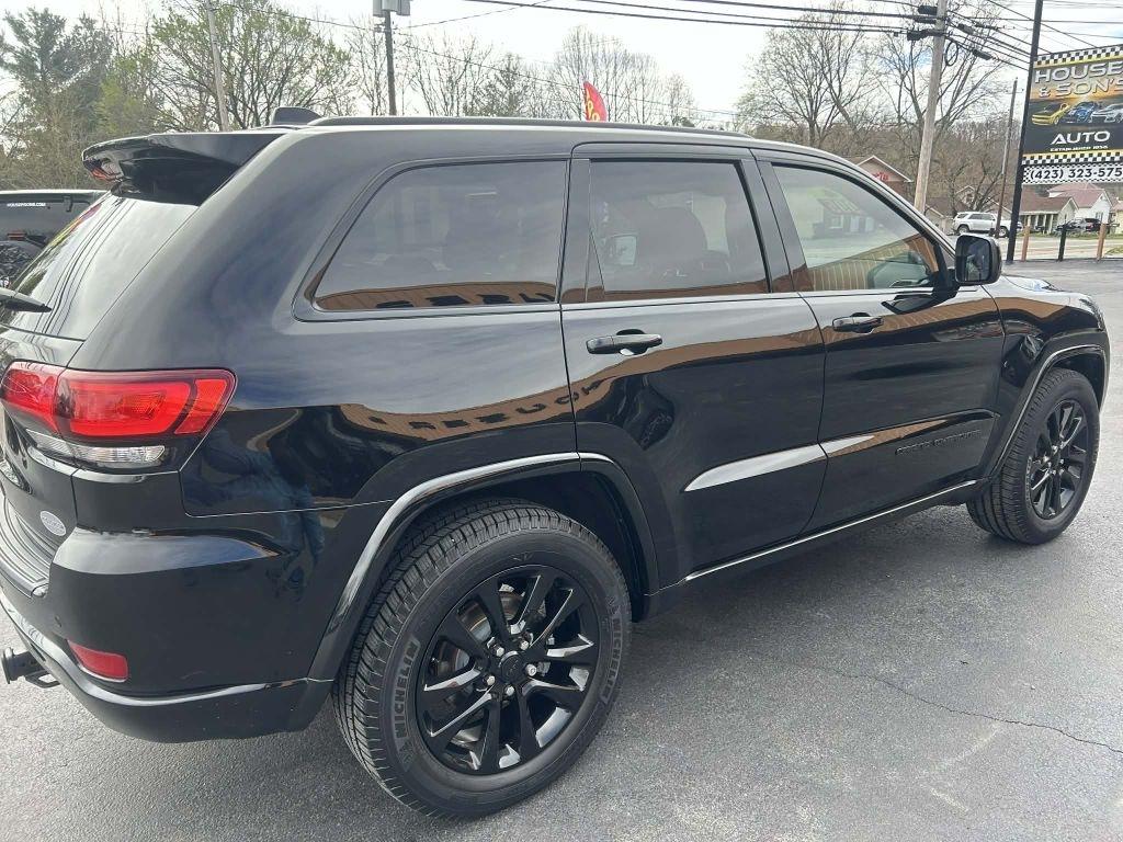 Jeep Grand Cherokee Laredo 4WD 2018