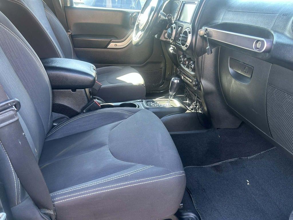 Jeep Wrangler Unlimited Rubicon 4WD 2015