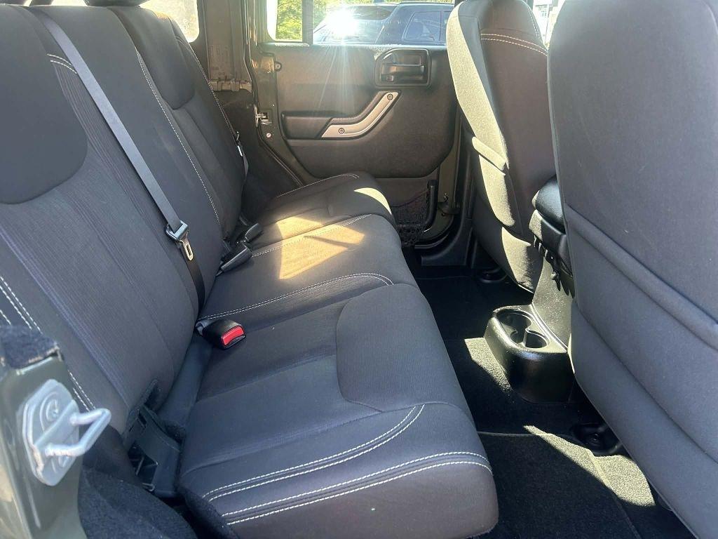 Jeep Wrangler Unlimited Rubicon 4WD 2015