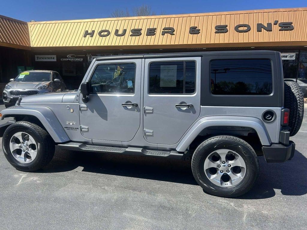 Jeep Wrangler Unlimited Sahara 4WD 2017