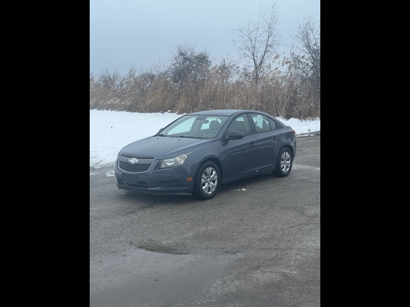 2013 Chevrolet Cruze LS Auto