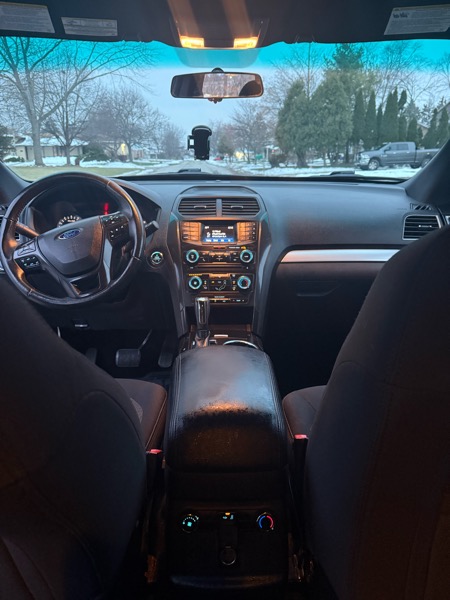 Ford Explorer XLT FWD 2016