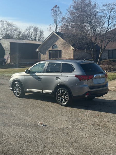 Mitsubishi Outlander SE AWD 2016