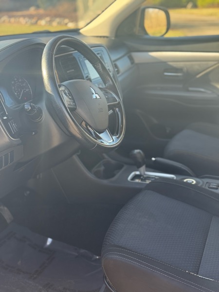 Mitsubishi Outlander SE AWD 2016