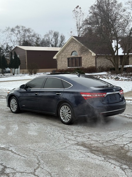 Toyota Avalon Hybrid XLE Premium 2014