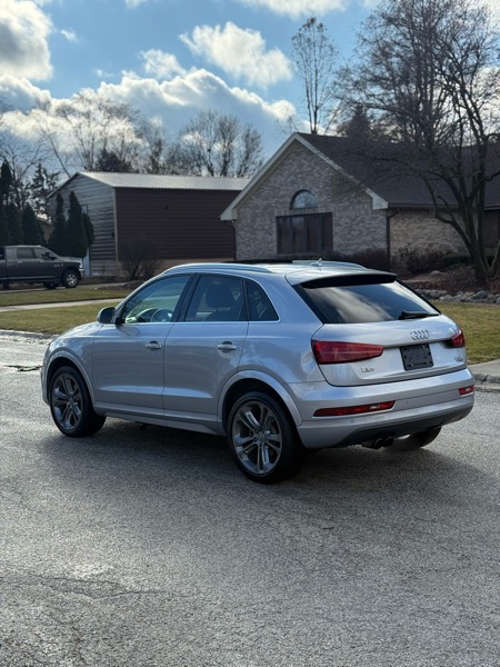 Audi Q3 2.0T quattro Premium Plus 2016