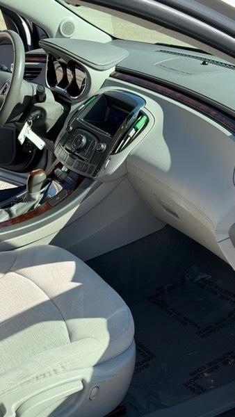 Buick LaCrosse CX 2011