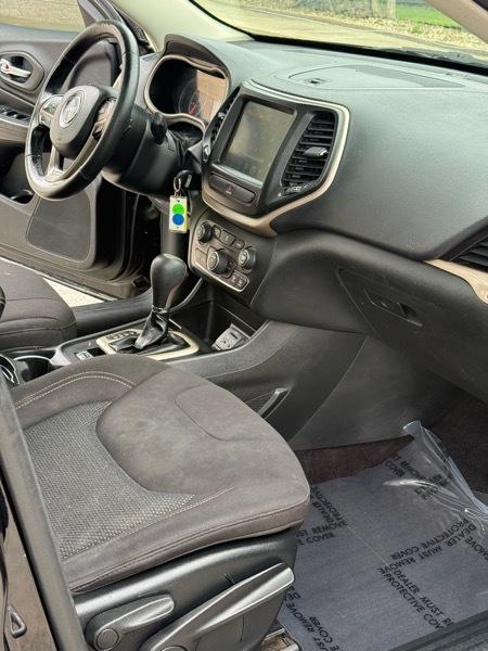 Jeep Cherokee Latitude FWD 2017