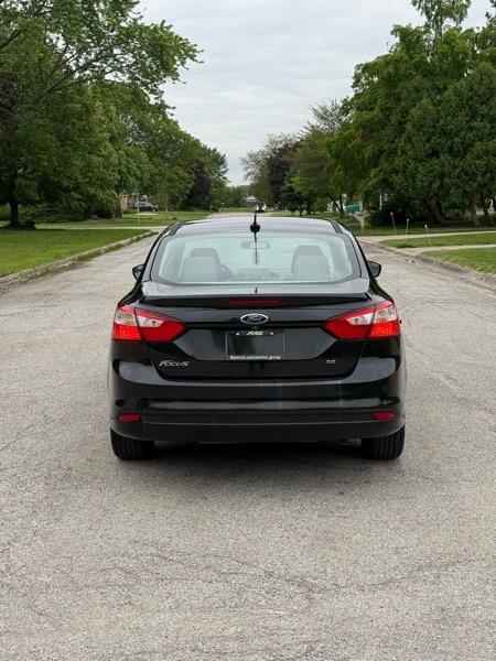Ford Focus SE Sedan 2012
