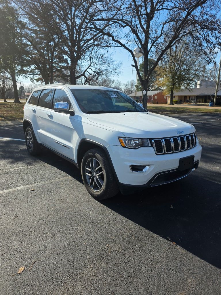 2018 Jeep Grand Cherokee Limited's photo