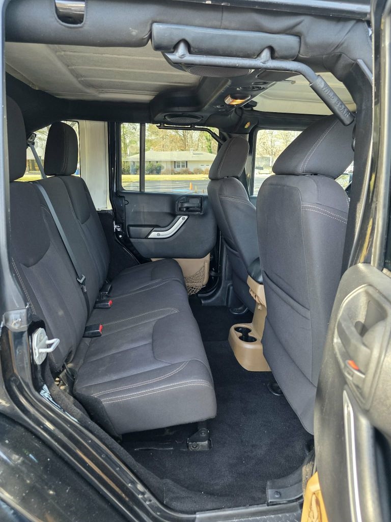 Jeep Wrangler Unlimited  2013