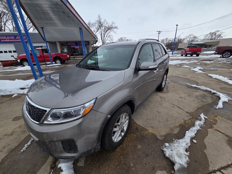 2015 Kia Sorento LX's photo
