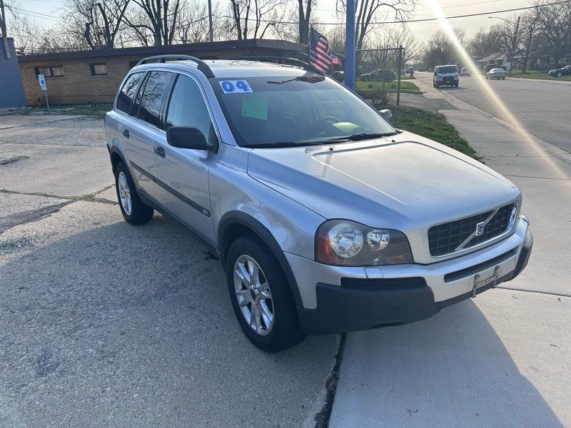 2004 Volvo XC90 Base