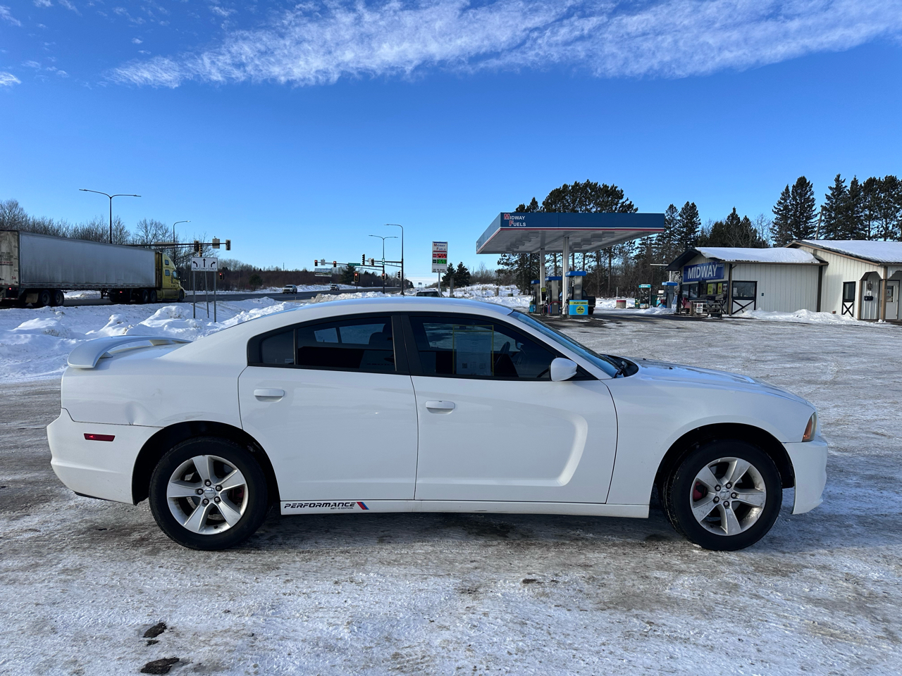 Dodge Charger SE 2011
