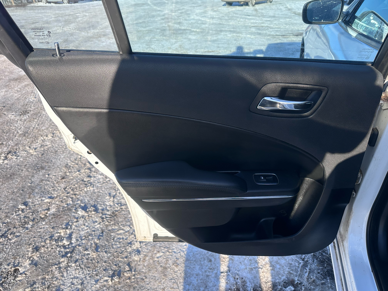 Dodge Charger SE 2011