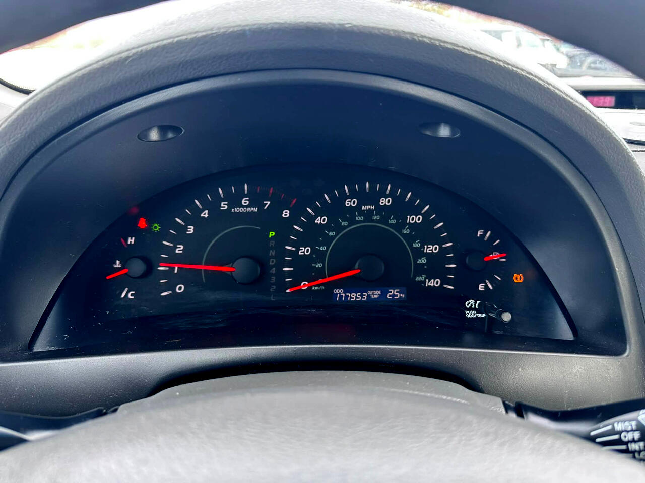 Toyota Camry SE 5-Spd AT 2009