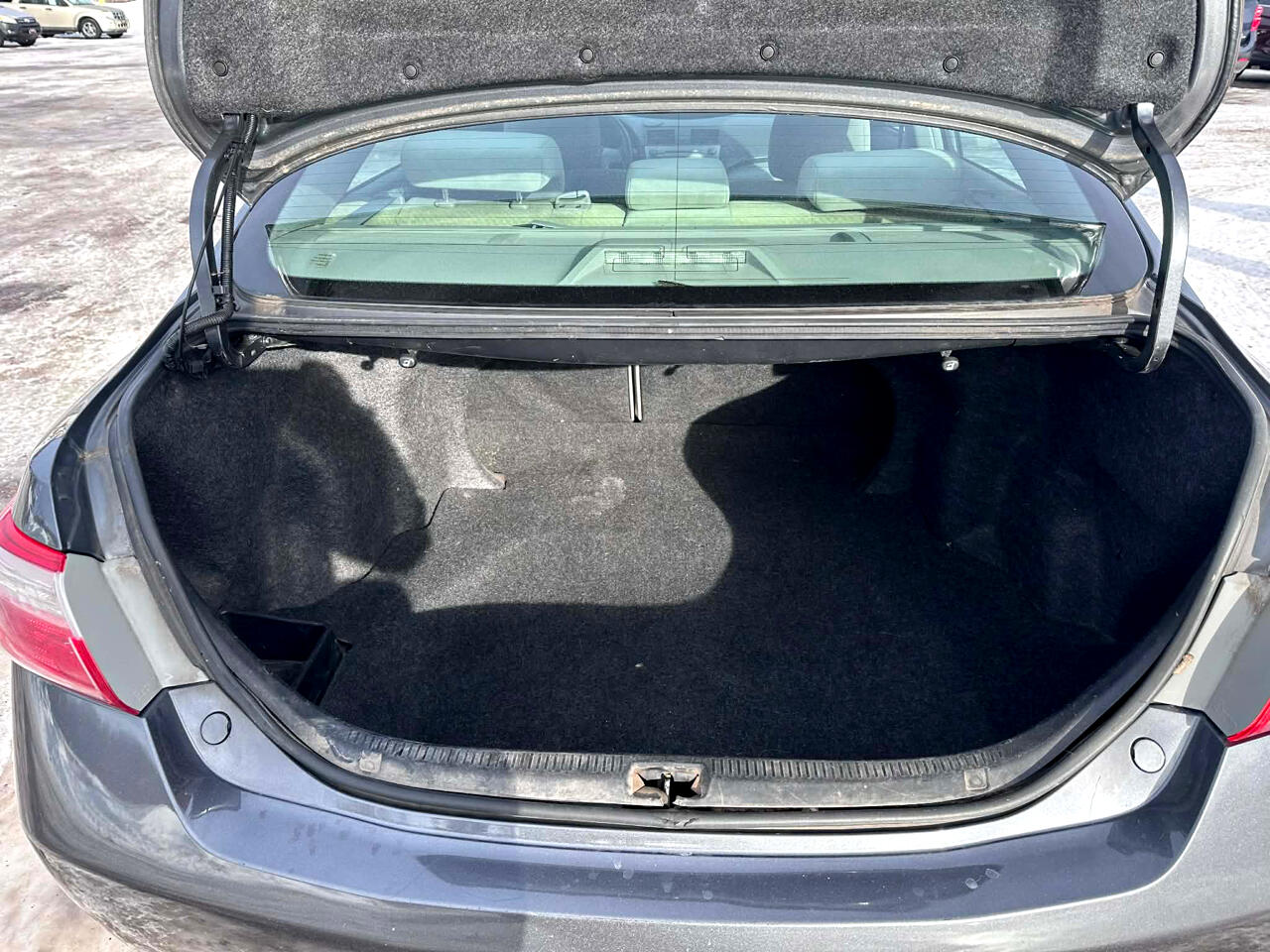 Toyota Camry SE 5-Spd AT 2009