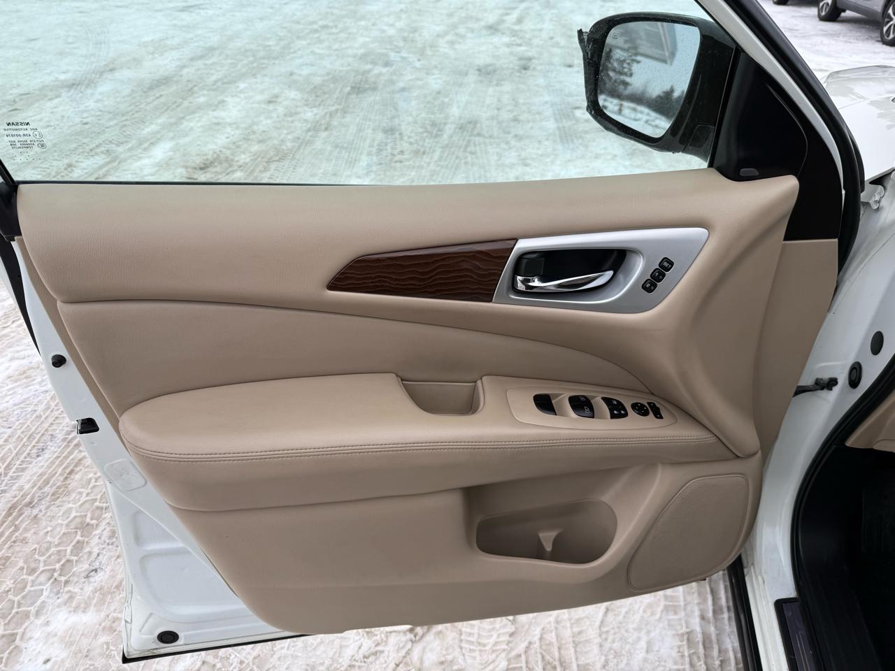 Nissan Pathfinder S 4WD 2017