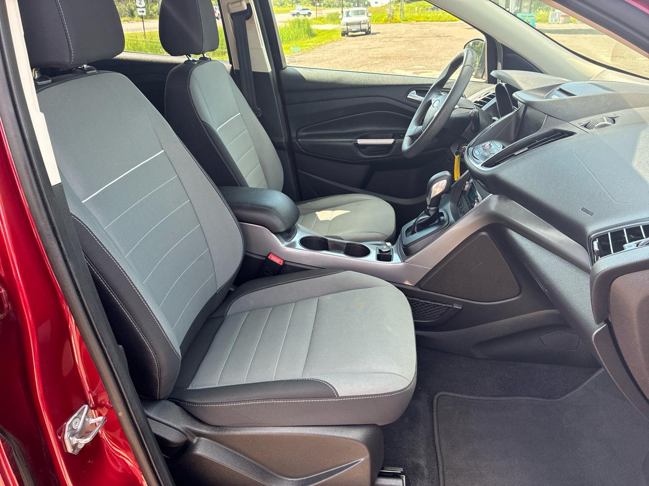 2015 Ford Escape SE - Photo 23