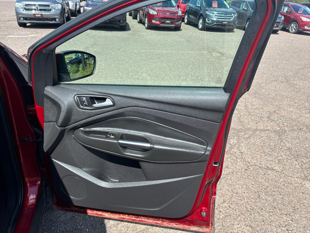 2015 Ford Escape SE - Photo 24