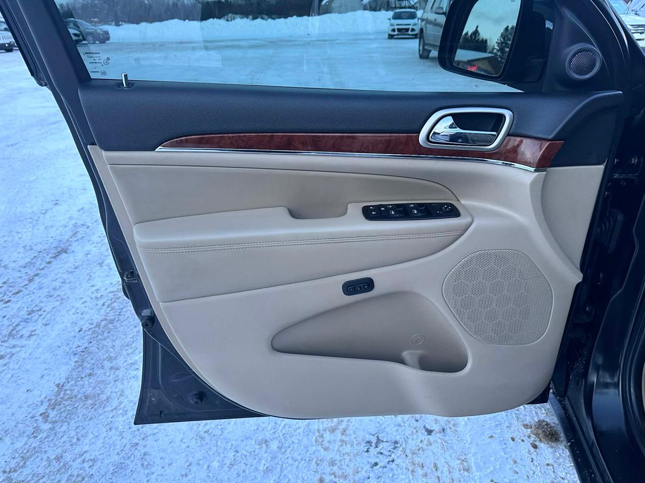 Jeep Grand Cherokee Limited 4WD 2011